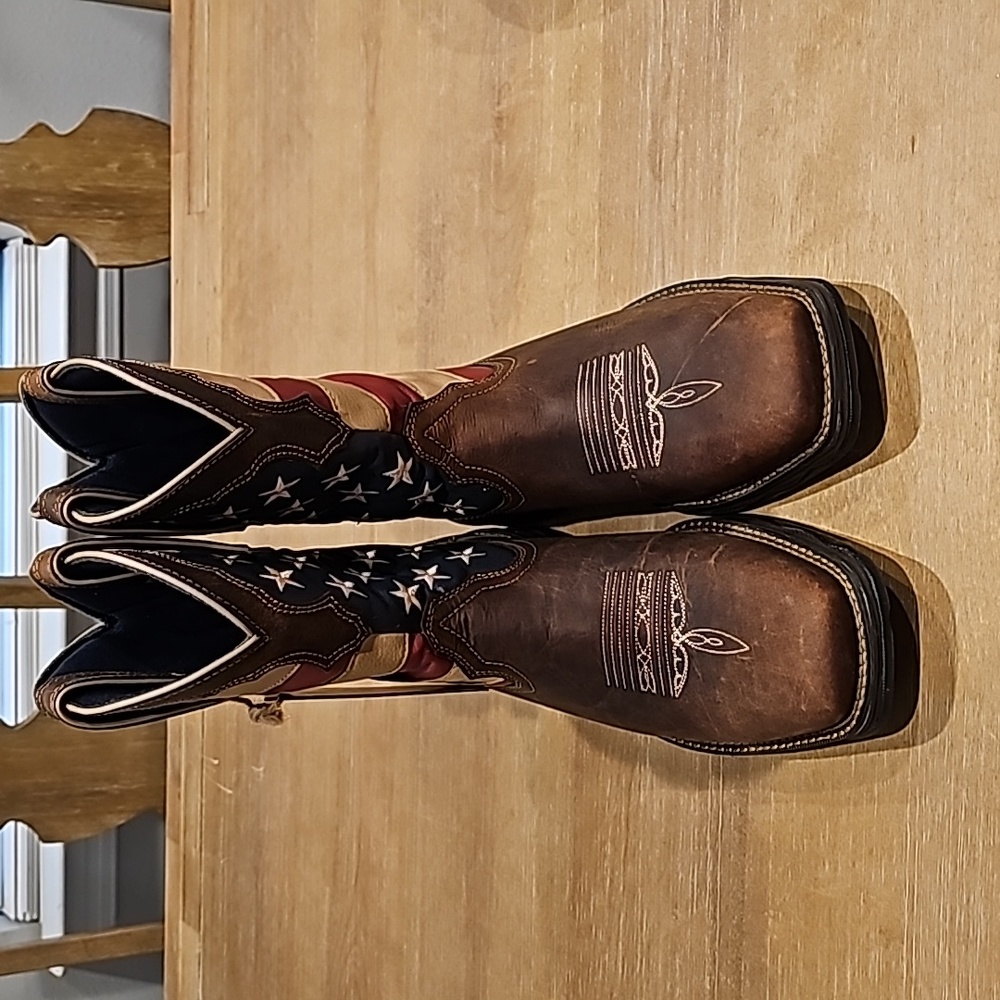 New ladies Durango American Flag cowboy boots size 10